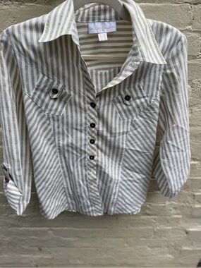 Stunning EUC linen short from Un Jour Ailleurs